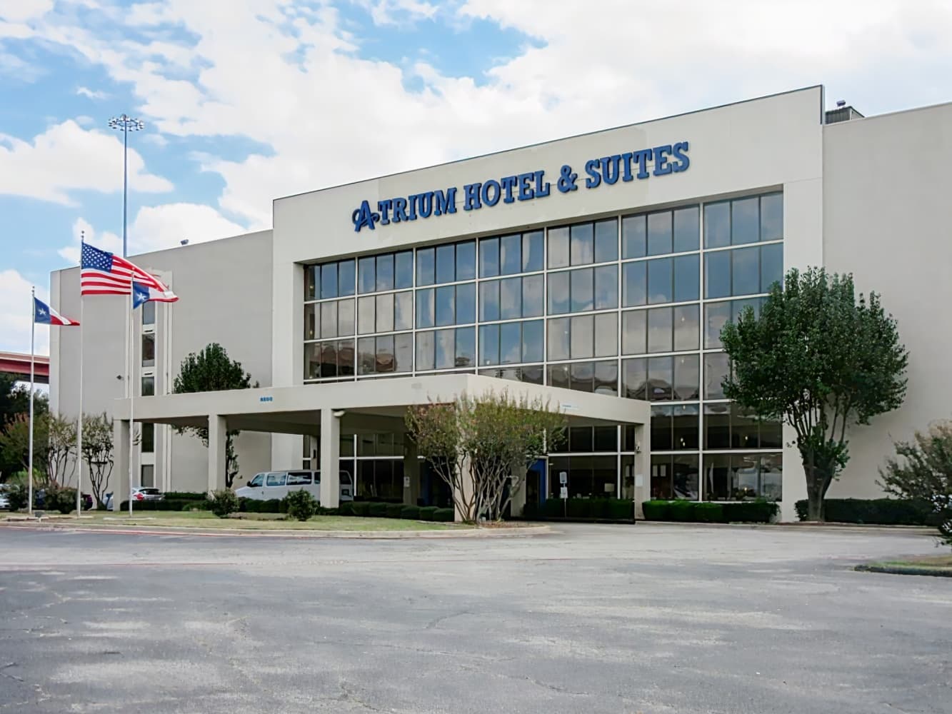 Atrium Hotel & Suites DFW Airport