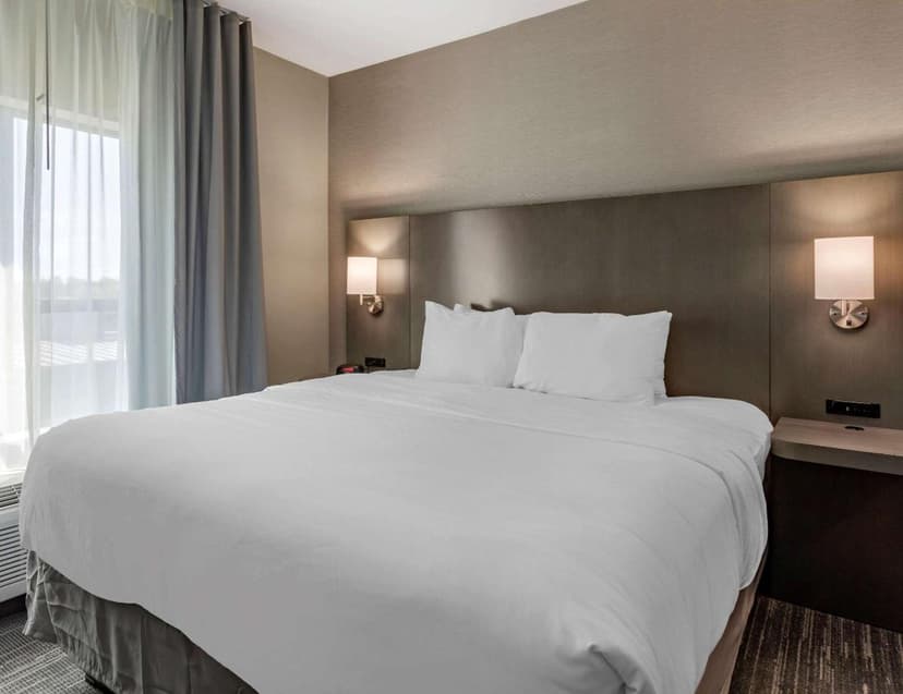 Comfort Inn & Suites