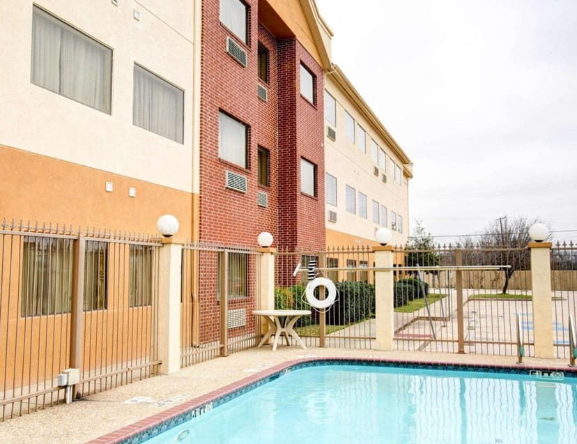 Quality Inn & Suites Waco