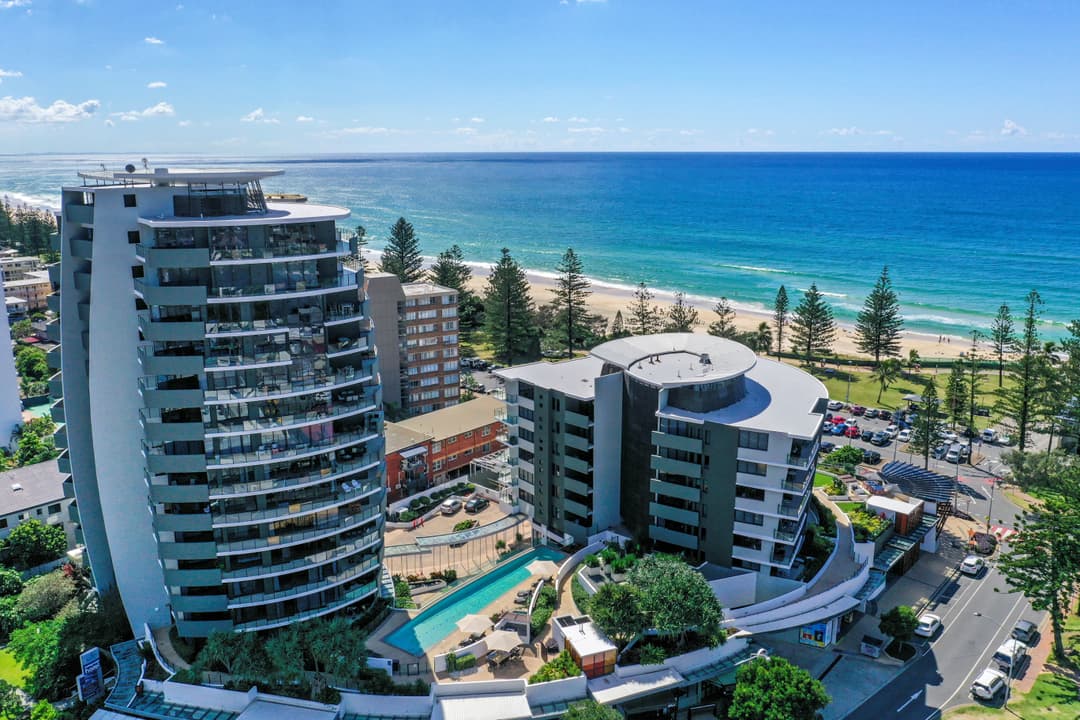 Ambience on Burleigh Beach