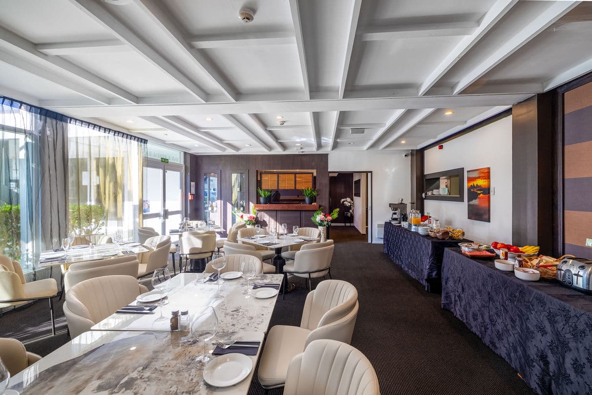 Grand Riccarton Hotel