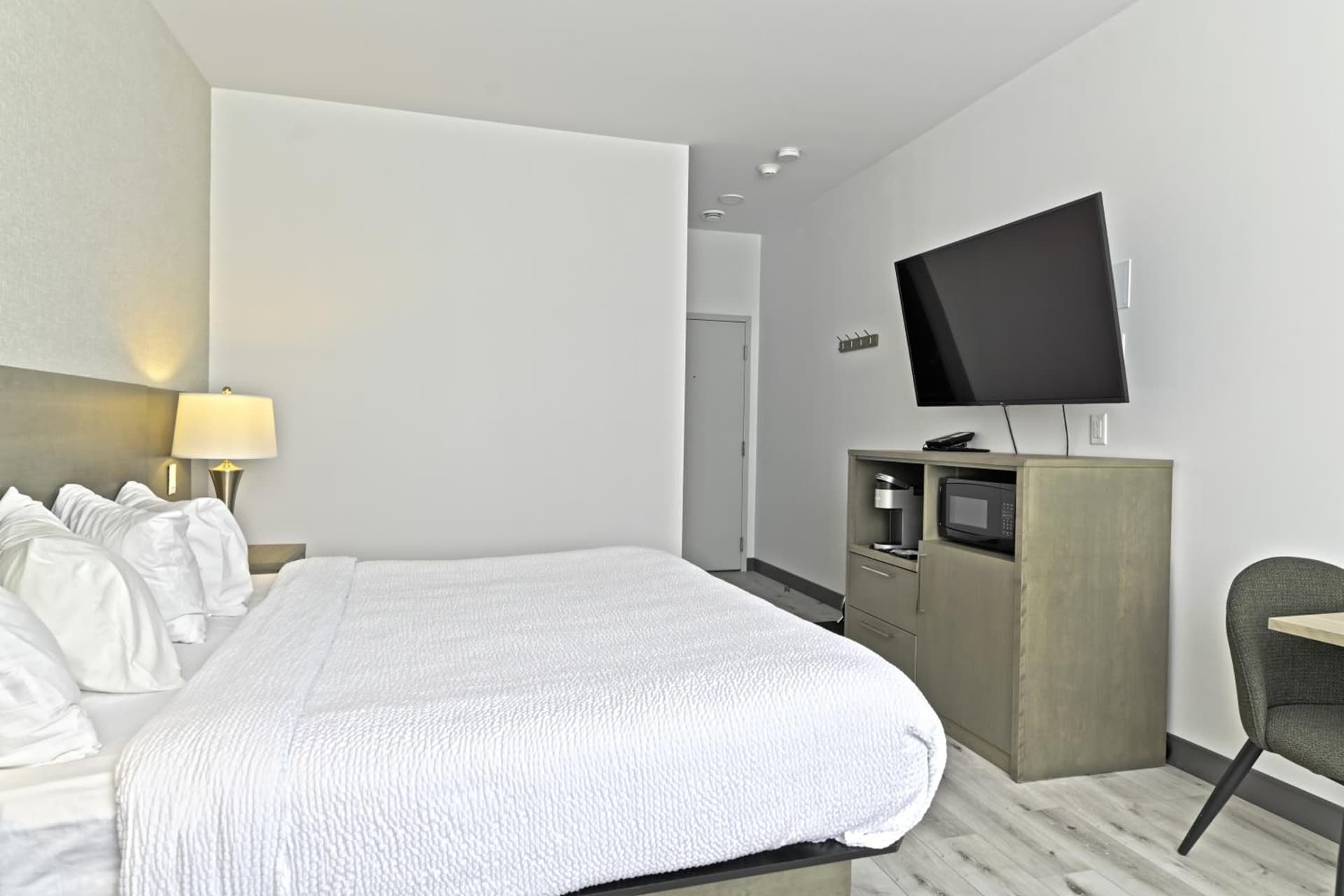 Repotel Levis