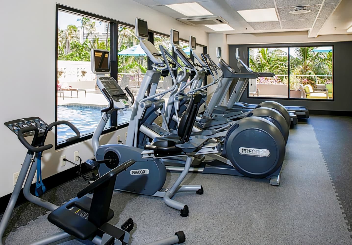 DoubleTree by Hilton Alana - Waikiki Beach