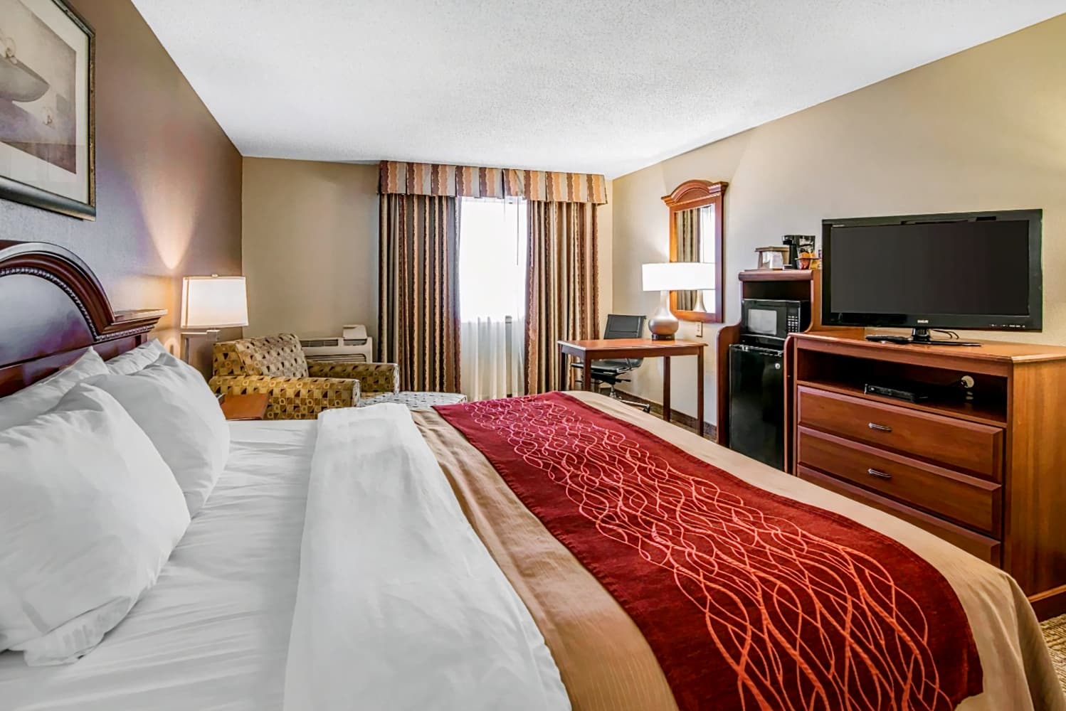 Comfort Inn City of Natural Lakes