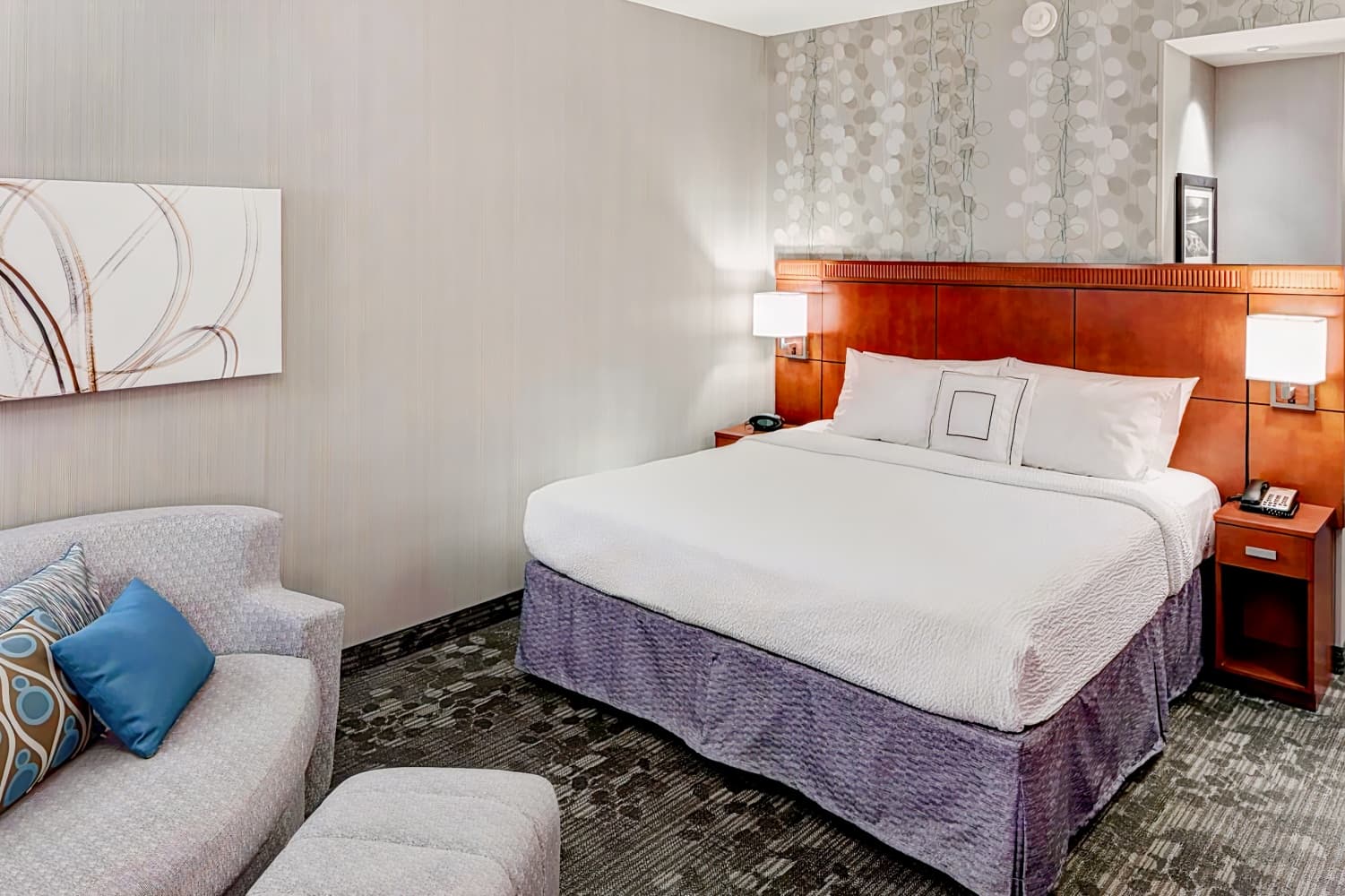 Courtyard Santa Clarita Valencia