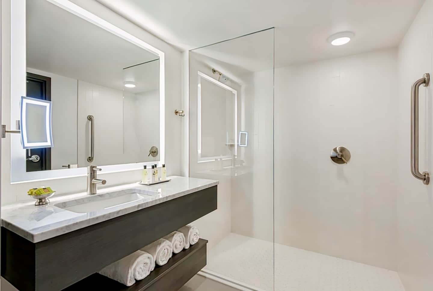 Intercontinental St. Paul Riverfront