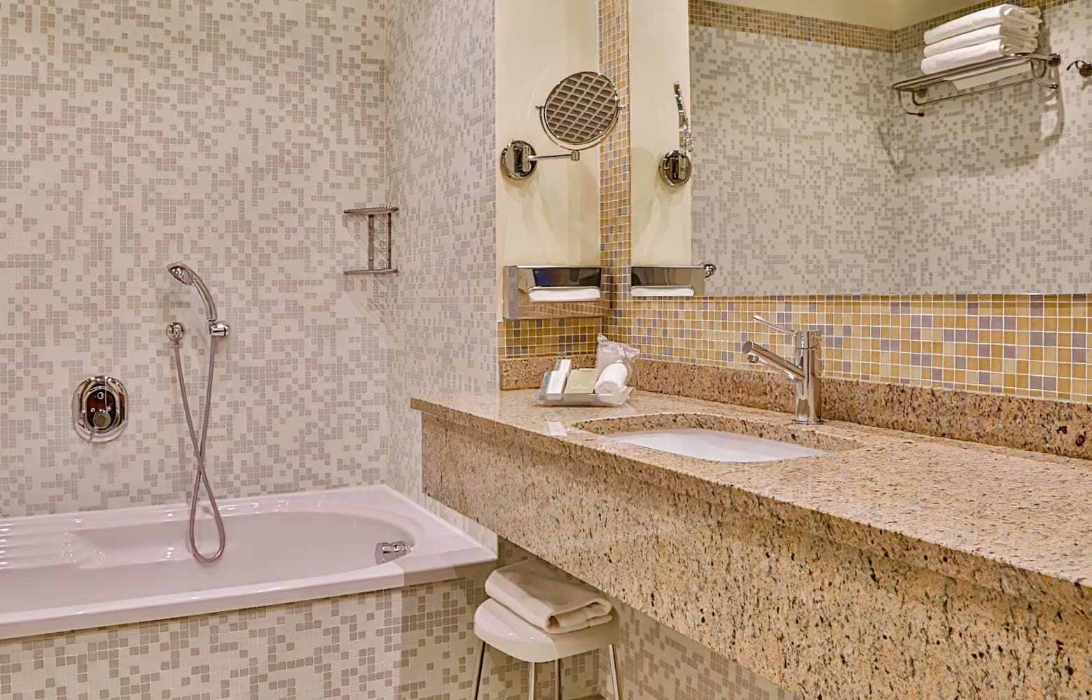 Crowne Plaza Venice East, an IHG Hotel