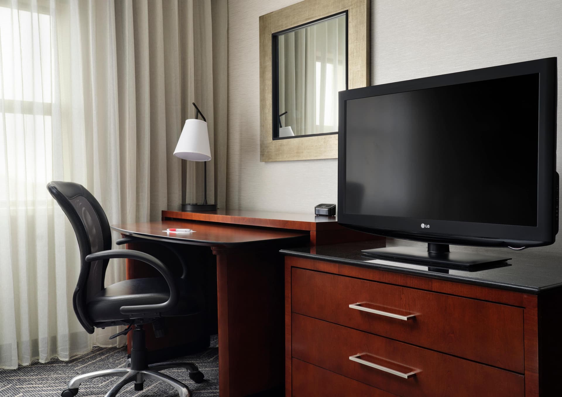 Minneapolis Marriott Northwest Hotel & Conference Center