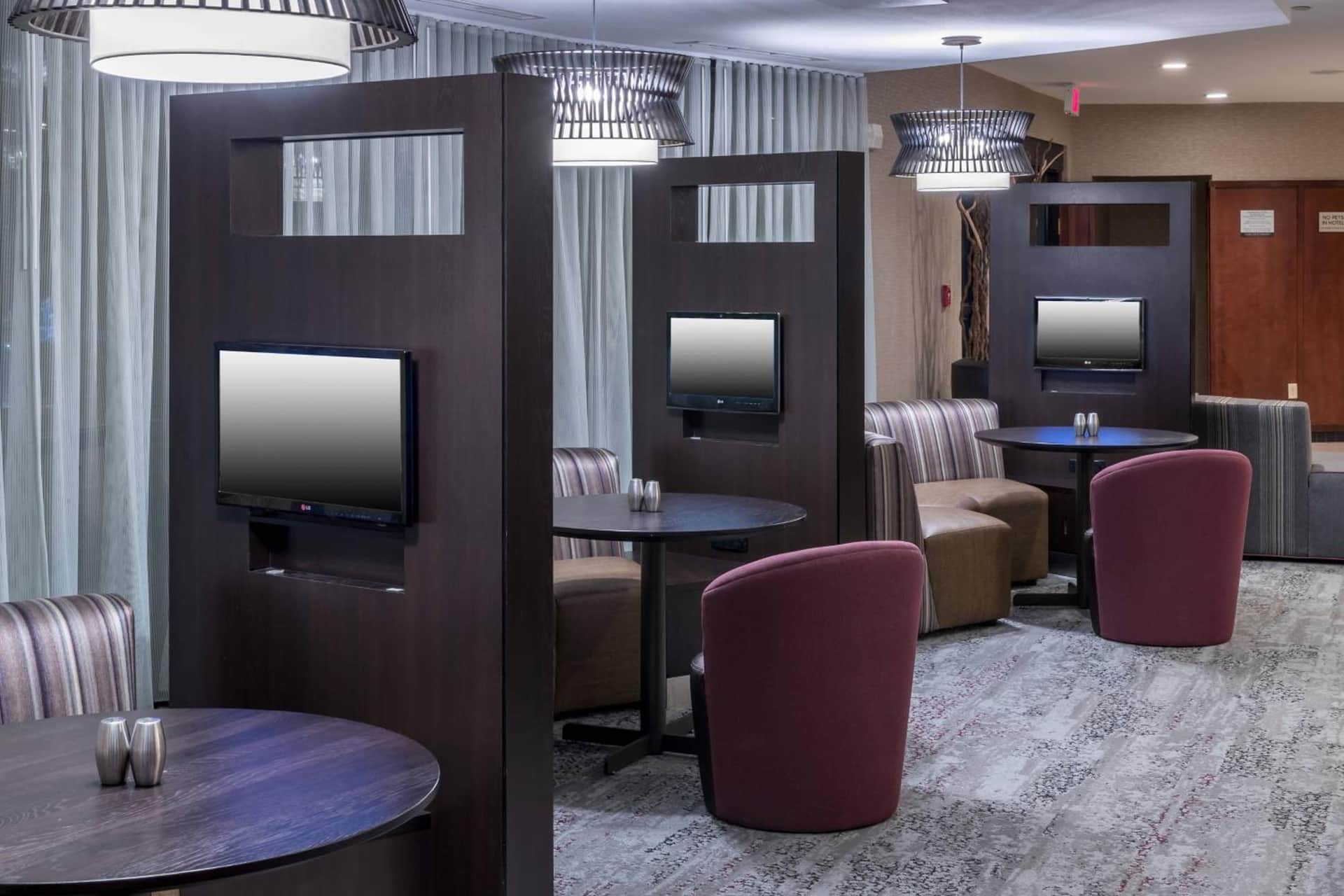Courtyard by Marriott West Orange