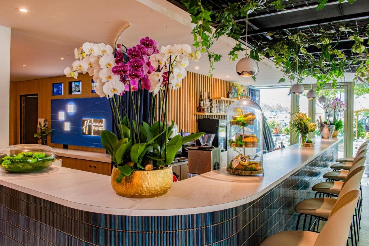 Holiday Inn Express Paris - Canal de la Villette, an IHG Hotel