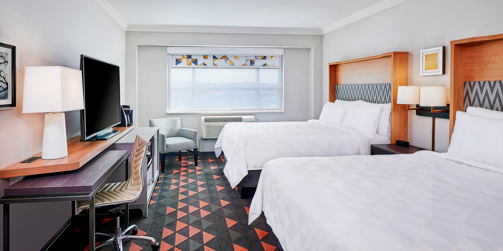 Holiday Inn & Suites Oakville at Bronte, an IHG Hotel