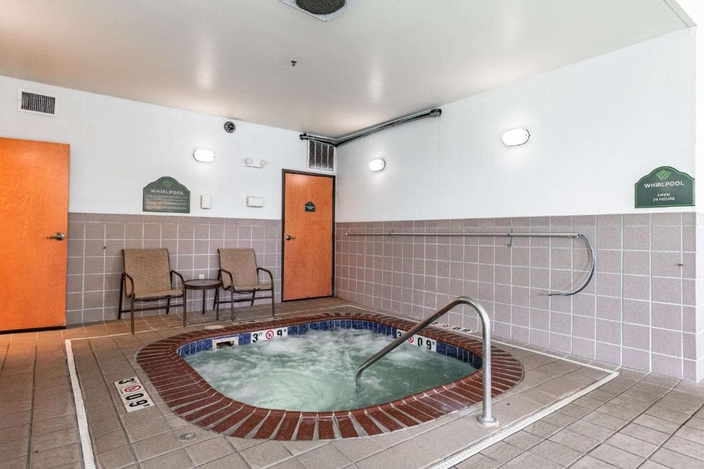 Wingate by Wyndham Vienna Parkersburg