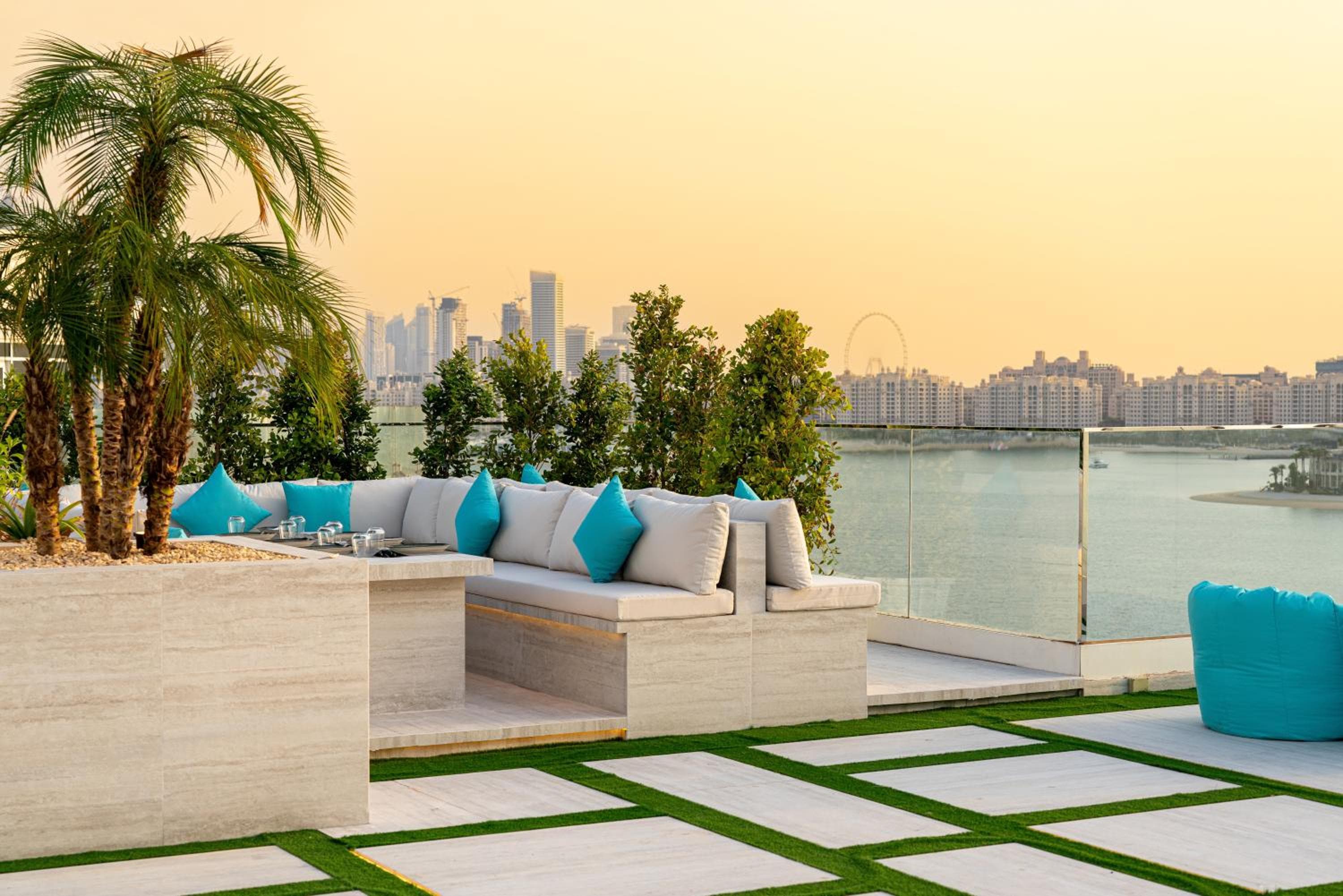 C Central Hotel and Resort The Palm