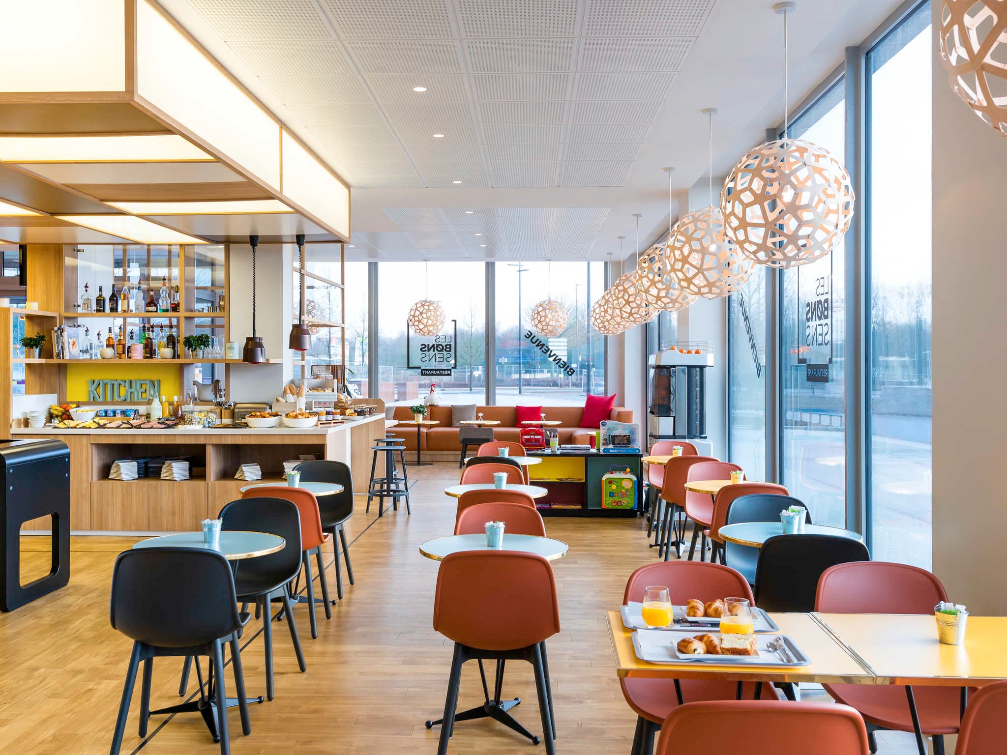 ibis Styles Guyancourt Versailles