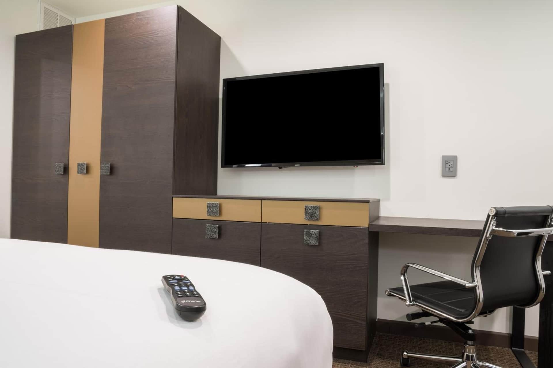 Hotel Xilo Glendale
