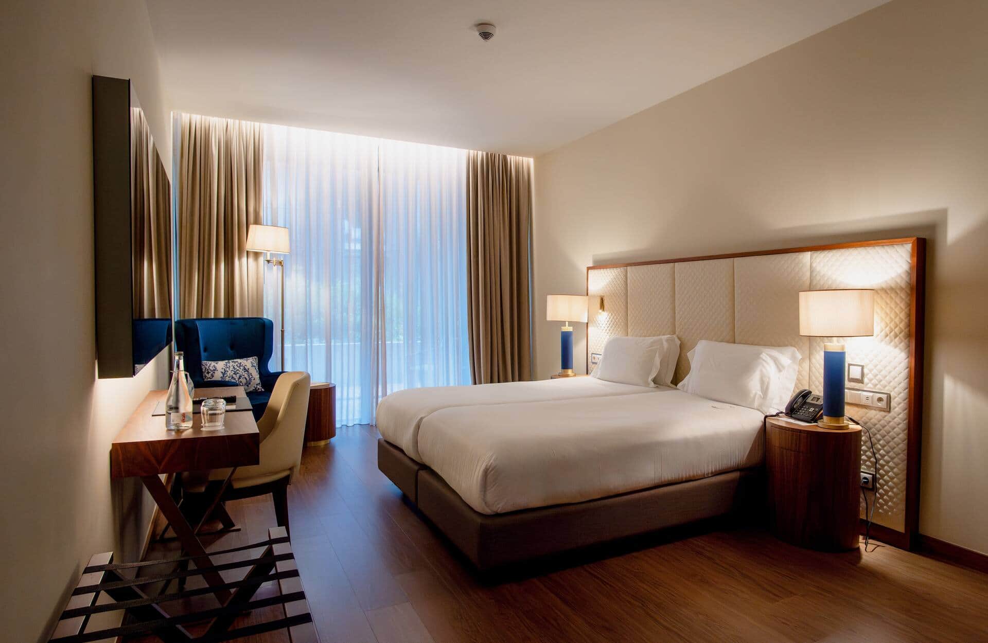 Boeira Garden Hotel Porto Gaia, Curio Collection by Hilton