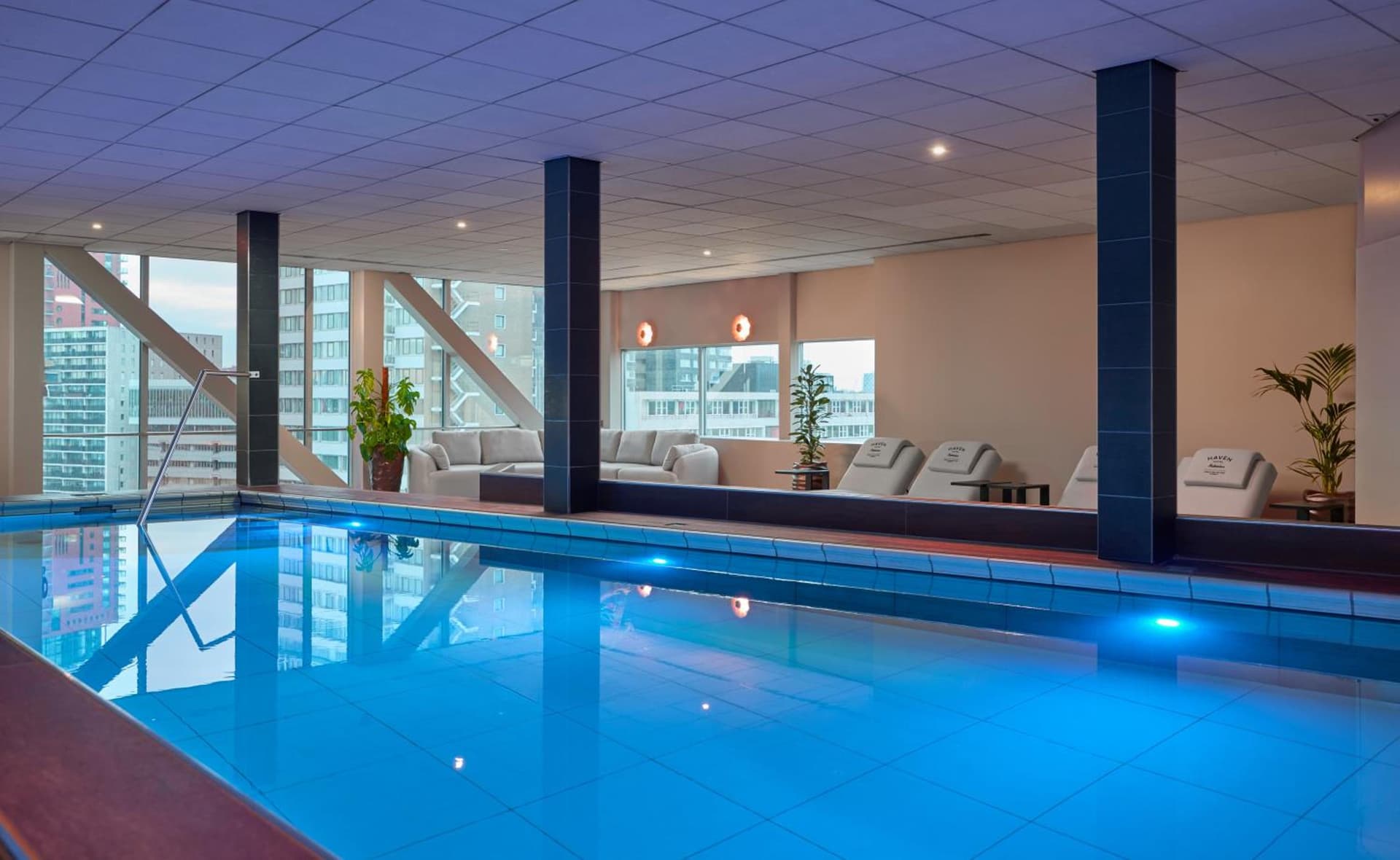 DoubleTree by Hilton Rotterdam Centre