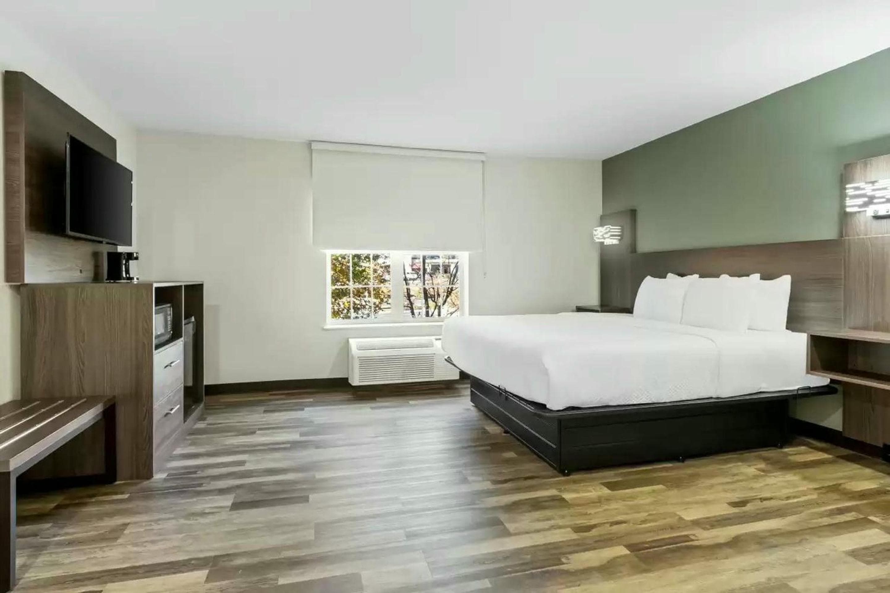 Quality Inn & Suites Columbia Harbison