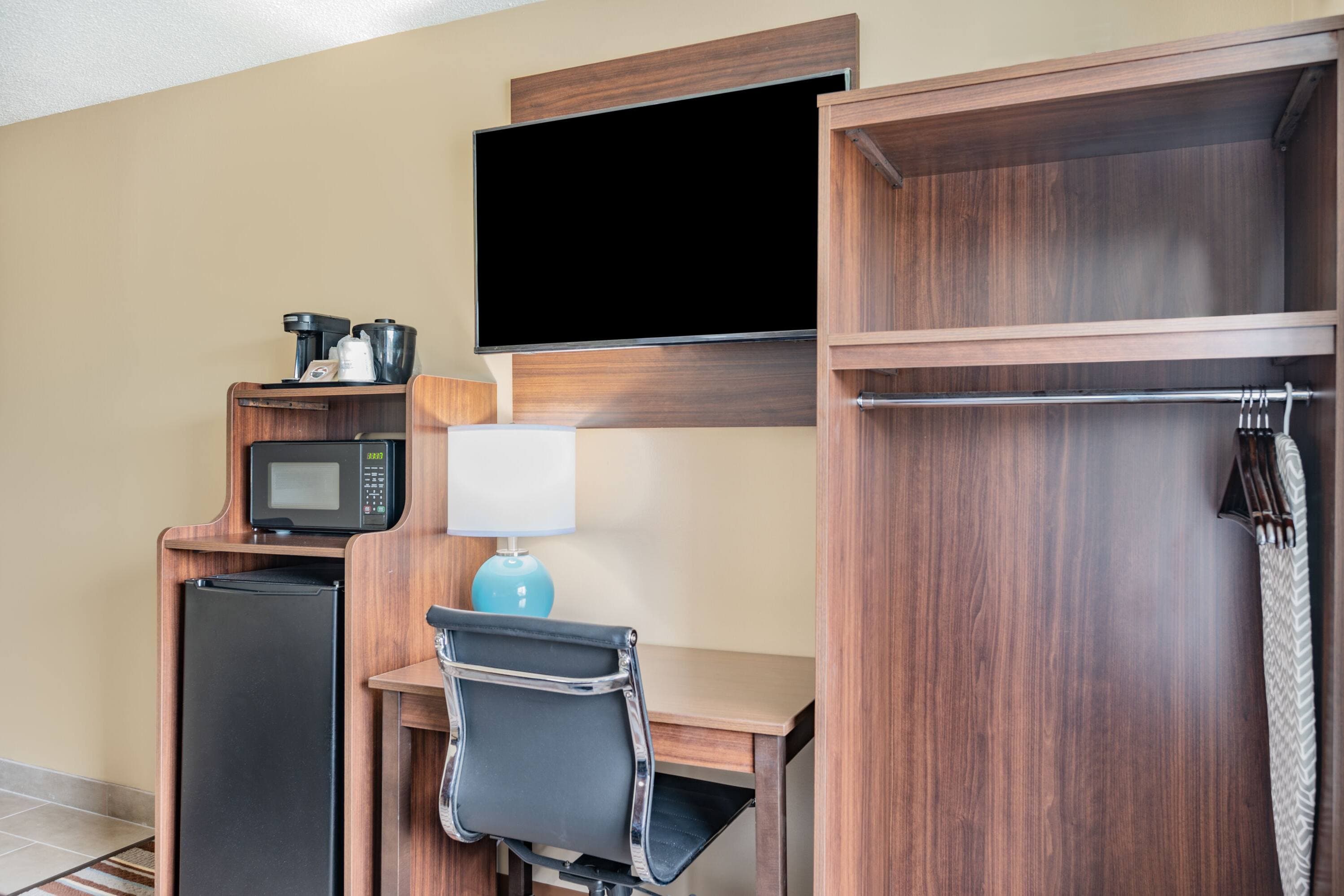 Super 8 by Wyndham Joliet