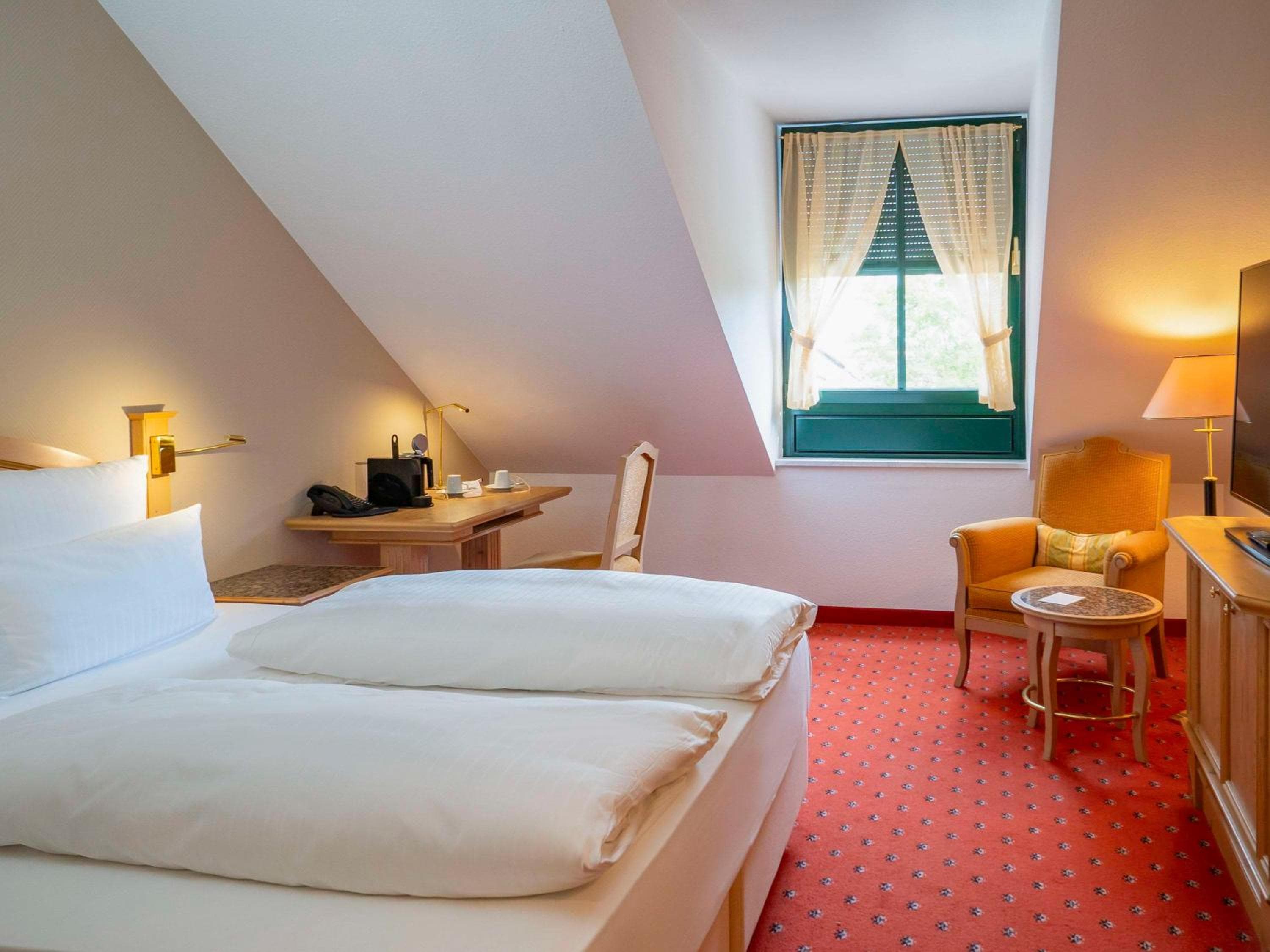 Atomis Hotel Munich Airport by Mercure