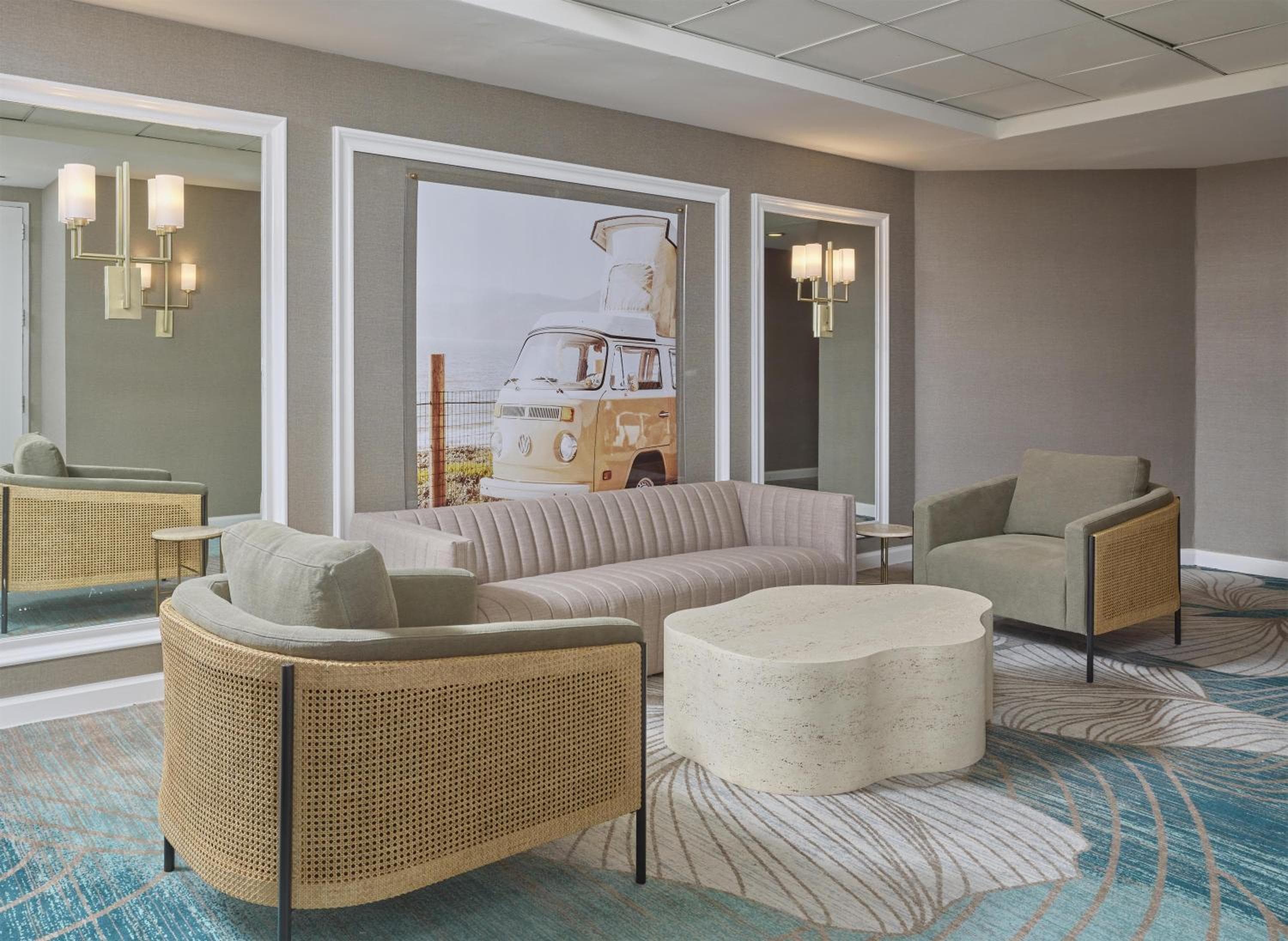 Hyatt Centric Delfina Santa Monica