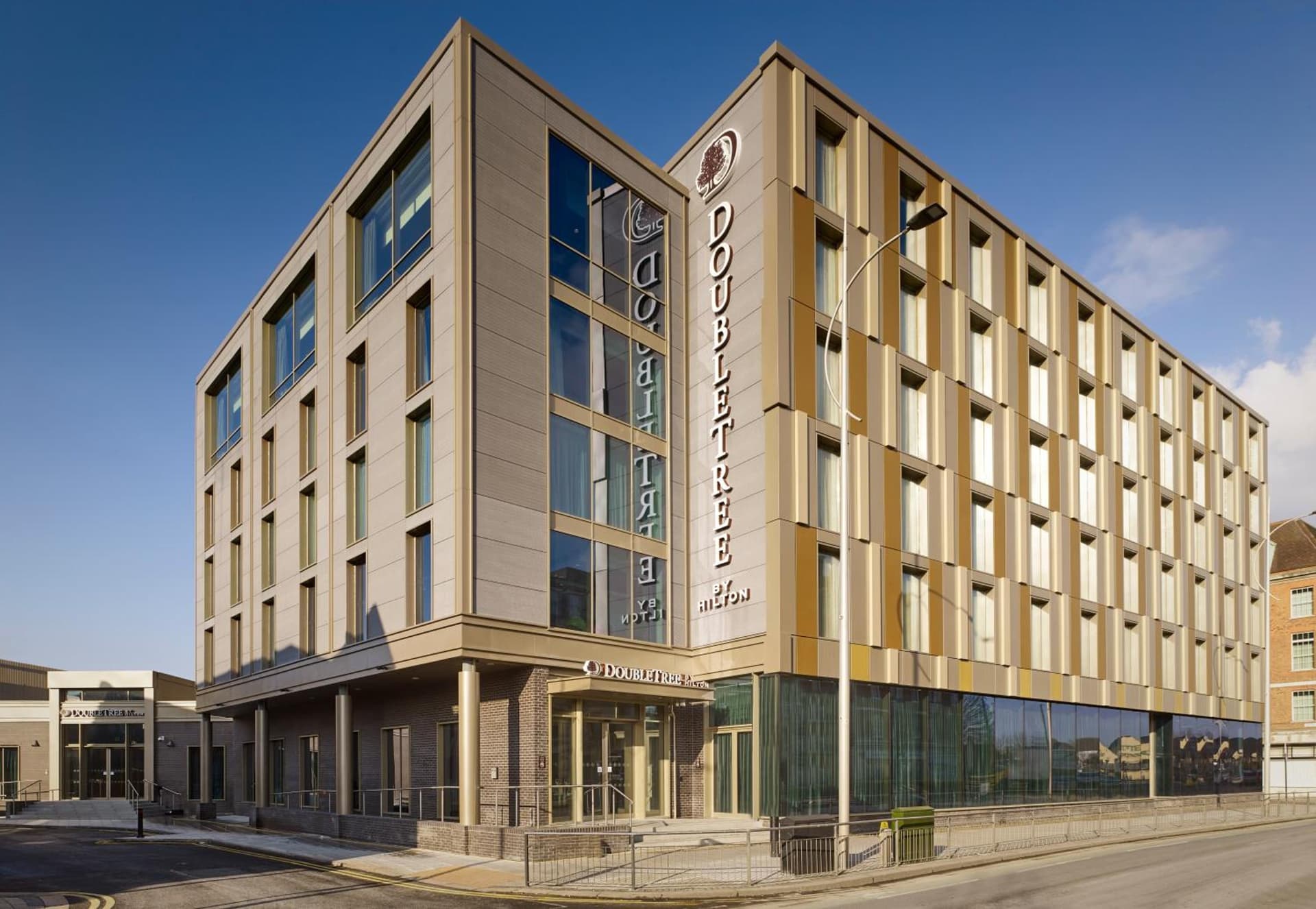 DoubleTree by Hilton Hull