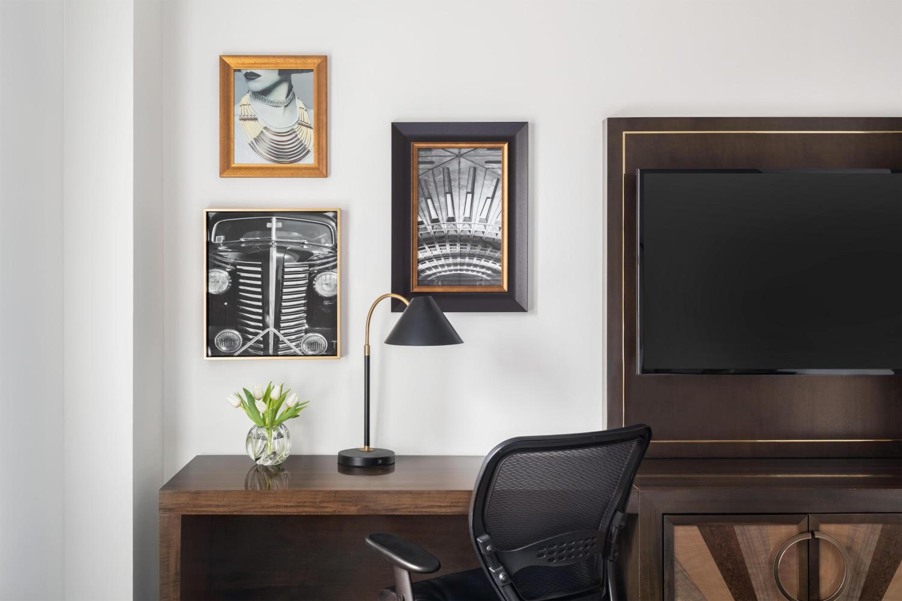 Renaissance Chicago O'Hare Suites Hotel