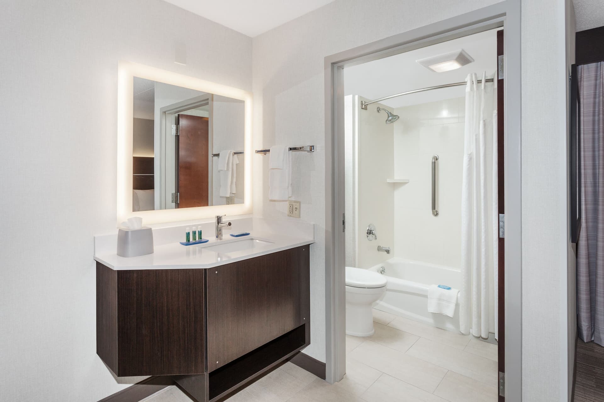 Holiday Inn Express & Suites South Portland