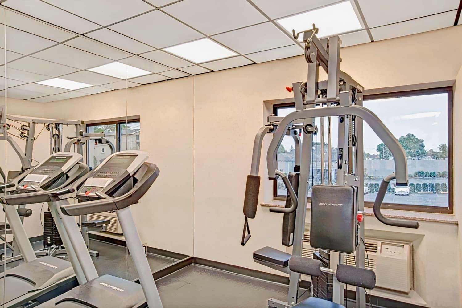 Ramada Staten Island Hotel