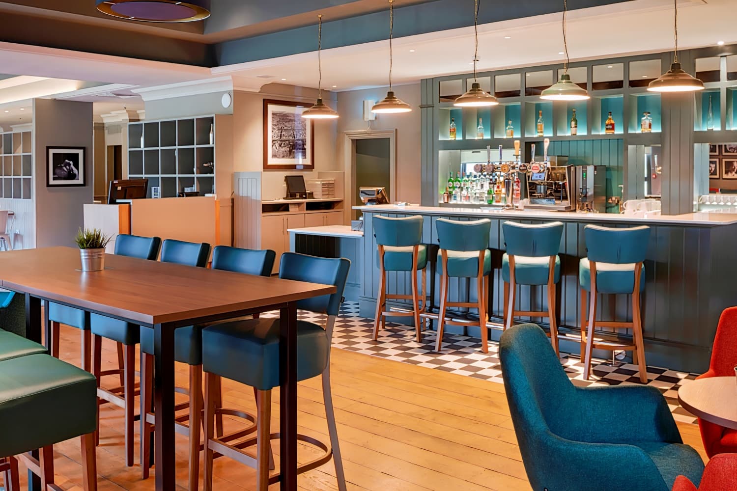 DoubleTree by Hilton Edinburgh Airport